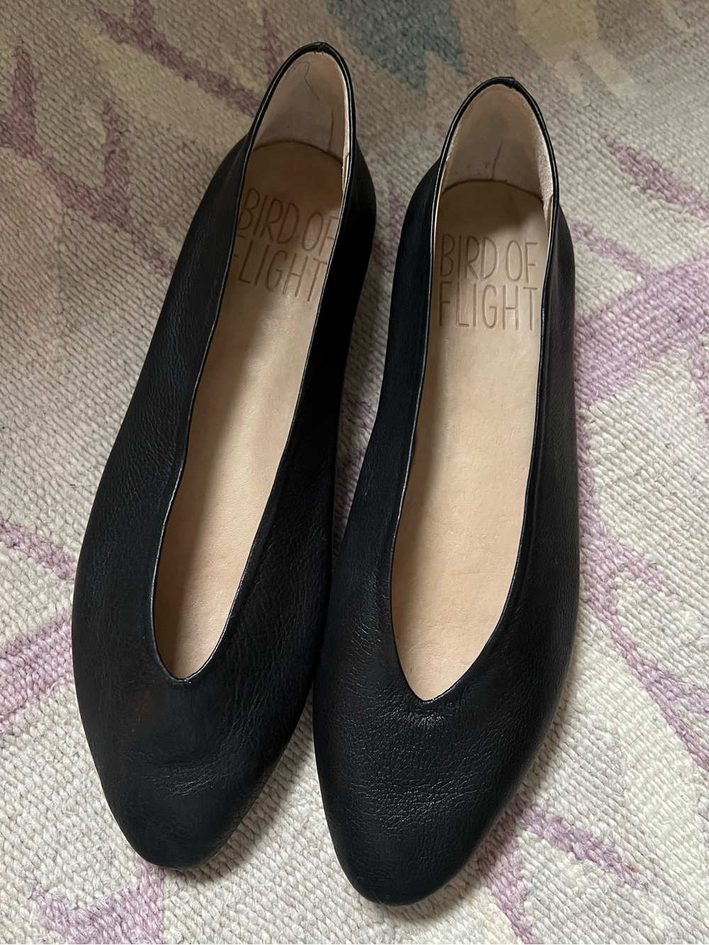 Bird of Flight Pointed Black Leather Flats - Picture 2 of 8